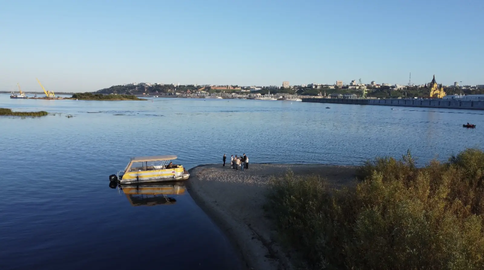 Обзорная прогулка на комфортном катере вдоль Нижегородских красот