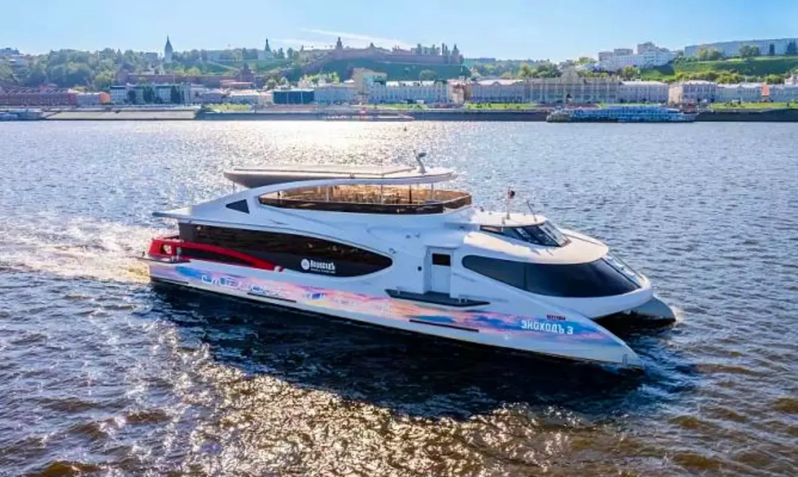 Нижний Новгород с воды — на тихоходном катамаране